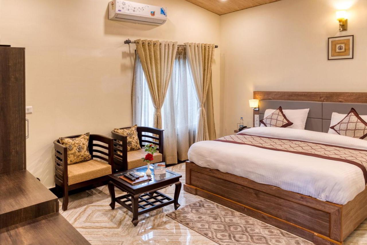 The Walnut Creek Hotel Bhimtal Exterior photo