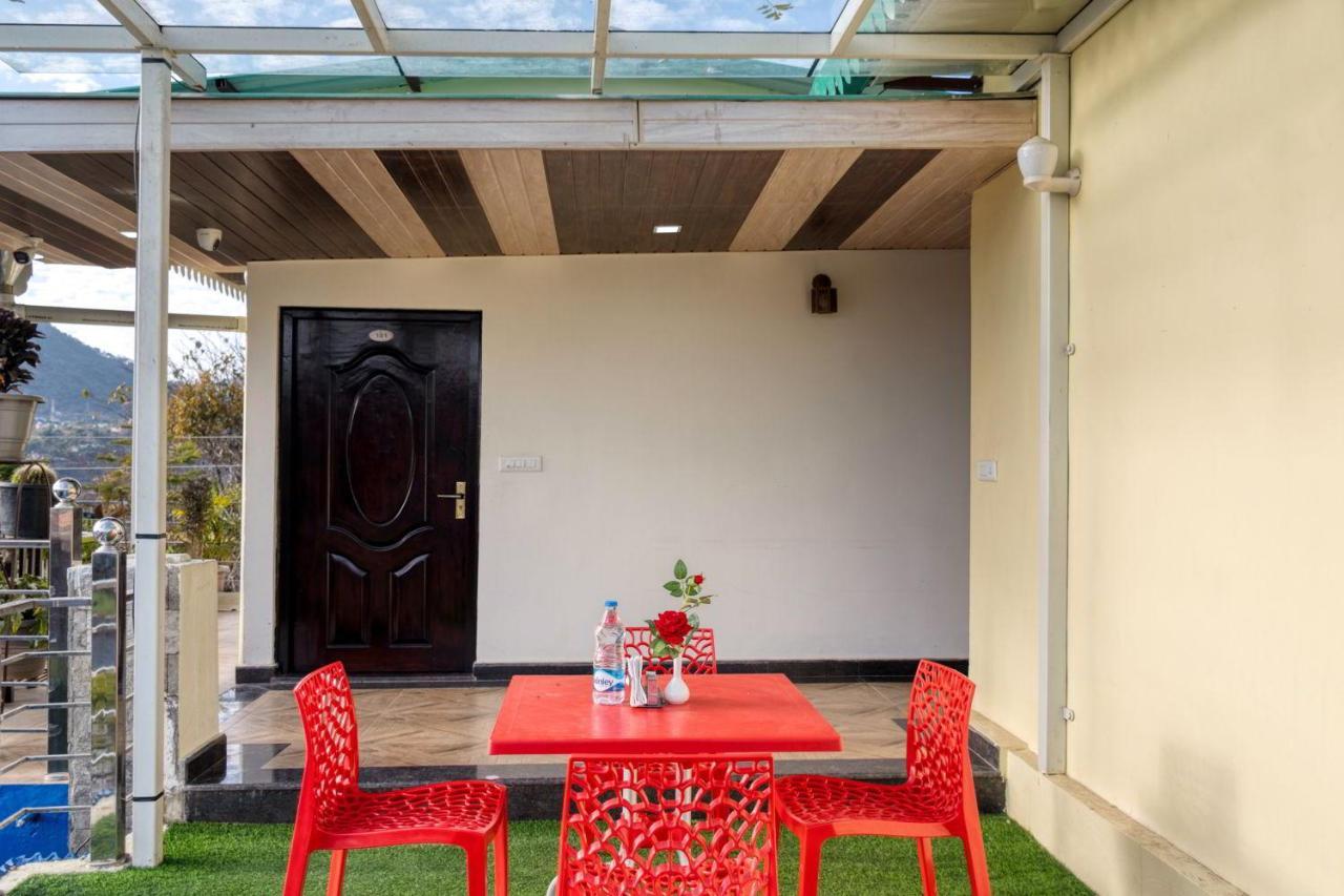 The Walnut Creek Hotel Bhimtal Exterior photo