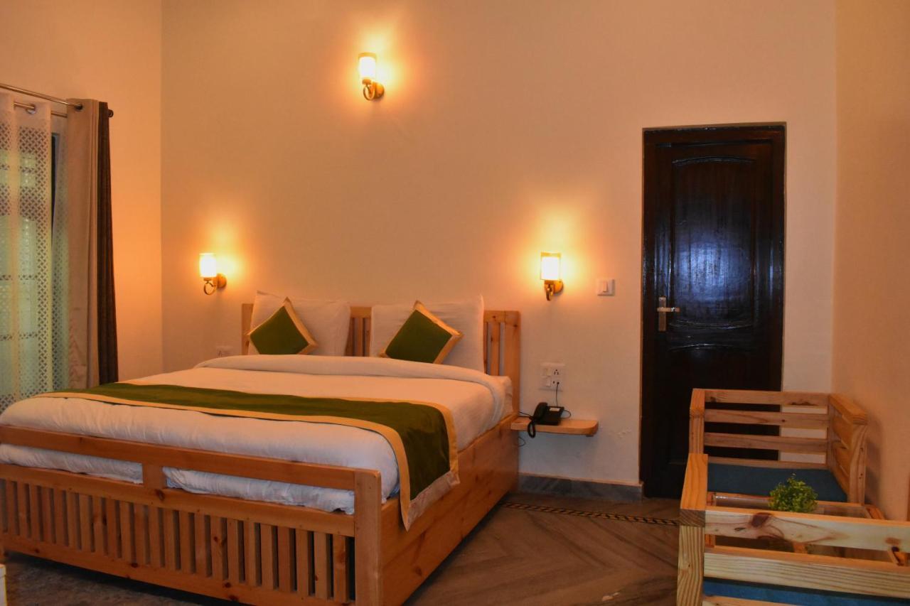 The Walnut Creek Hotel Bhimtal Exterior photo