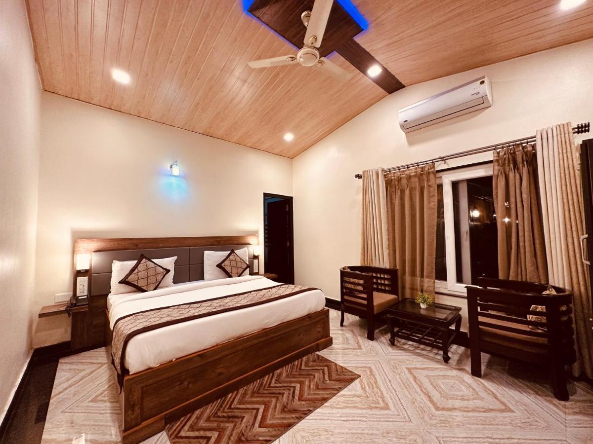 The Walnut Creek Hotel Bhimtal Exterior photo
