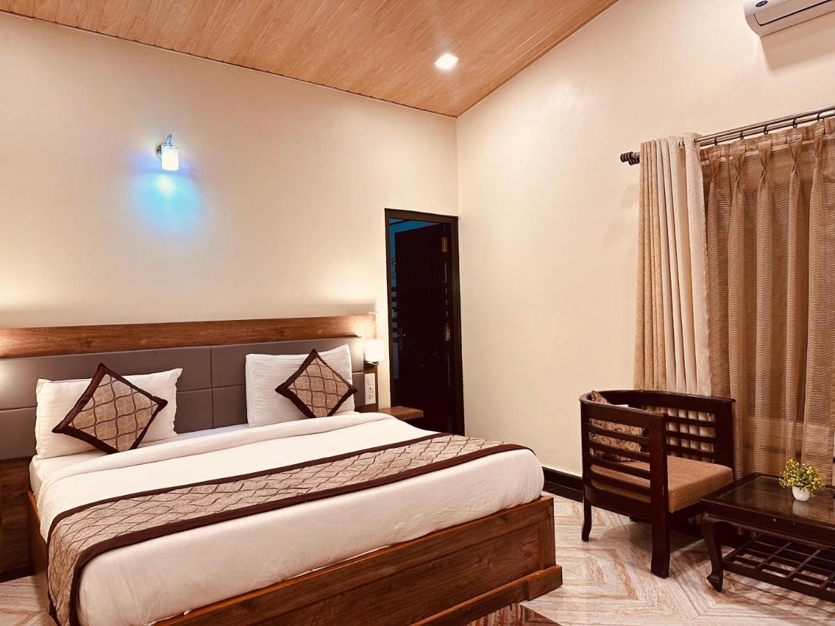 The Walnut Creek Hotel Bhimtal Exterior photo