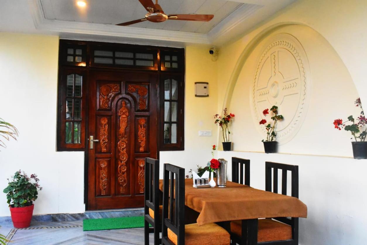 The Walnut Creek Hotel Bhimtal Exterior photo