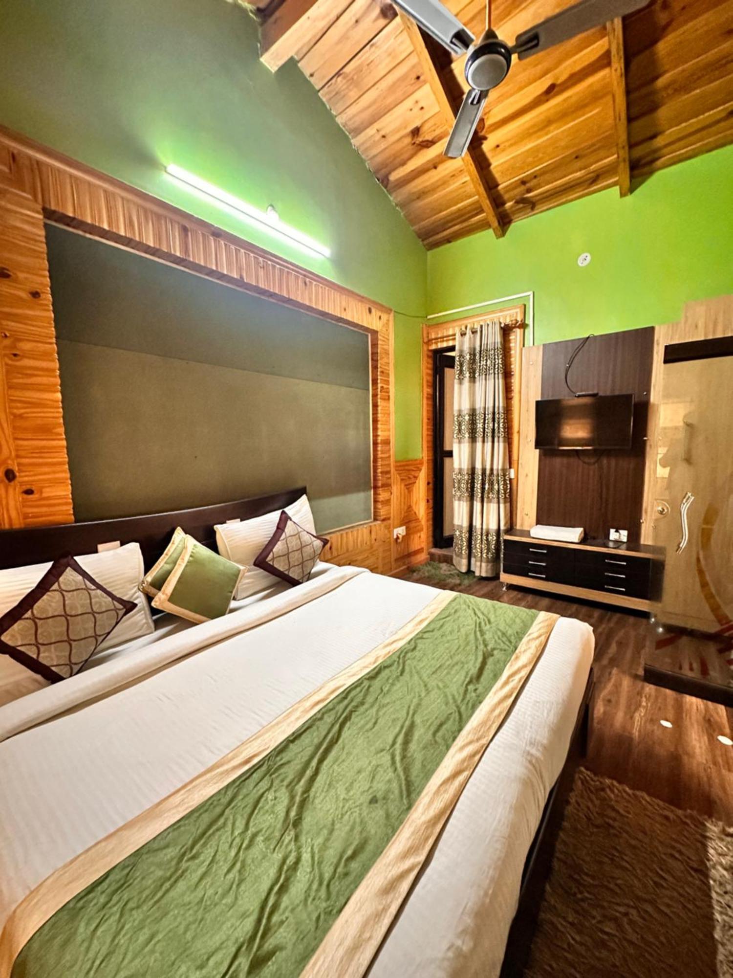 The Walnut Creek Hotel Bhimtal Exterior photo